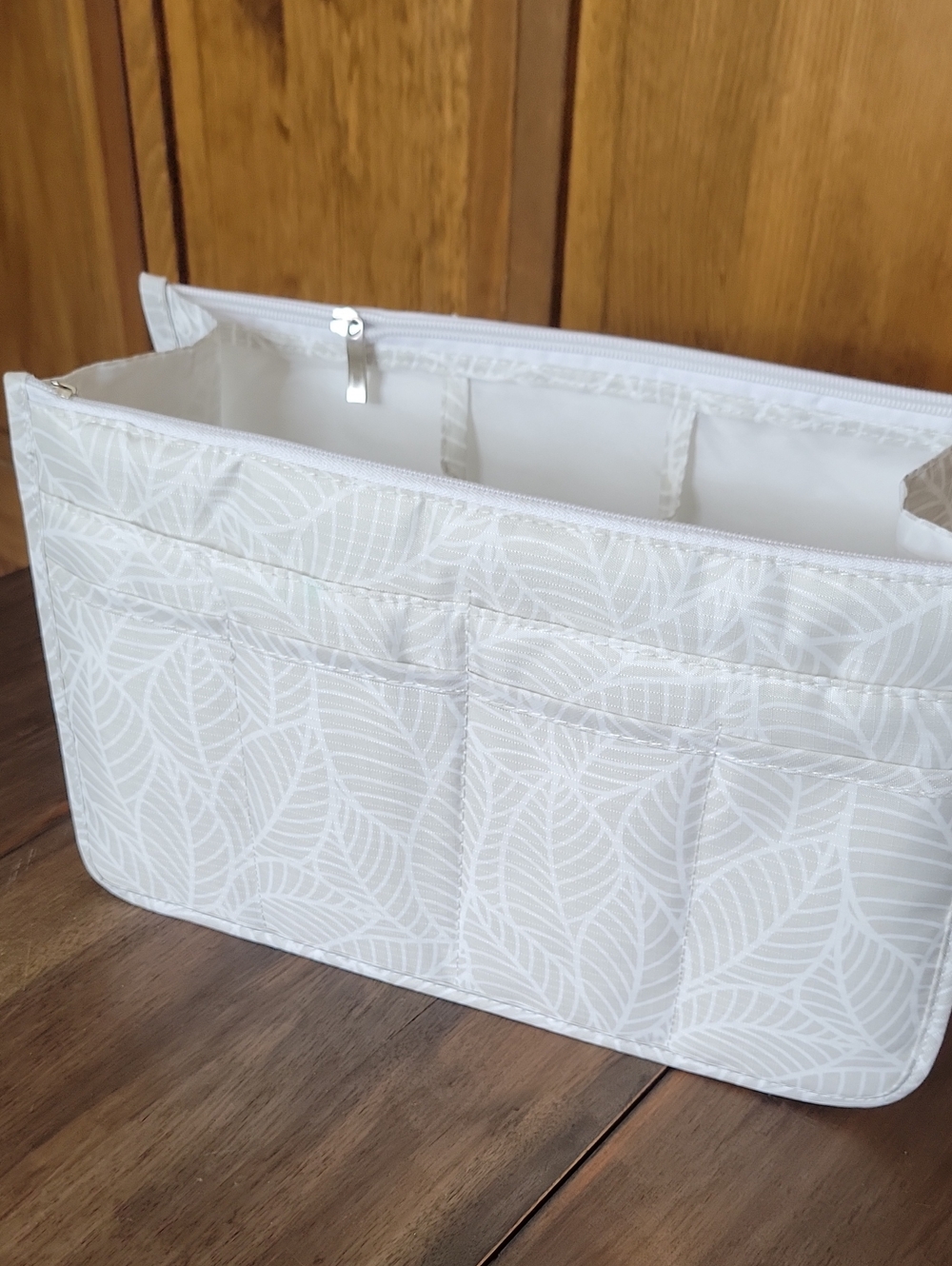 Periea NWOT GREY LEAVES Handbag Organizer Insert - Picture 3 of 8